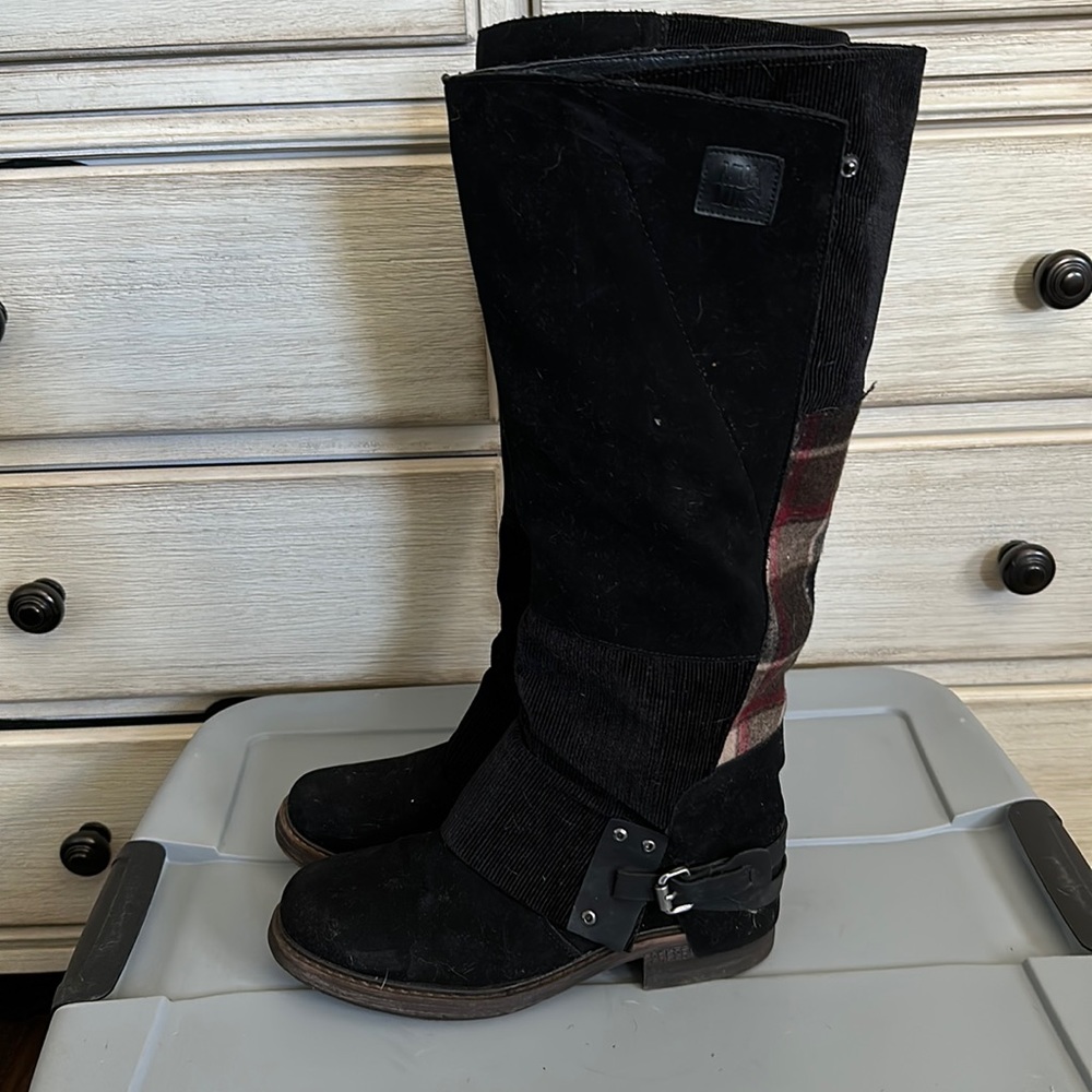 Muk Luk Boots
